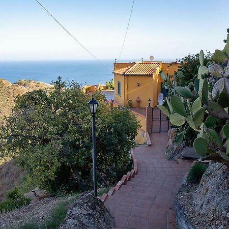Marachia Apartment Savoca Exterior foto